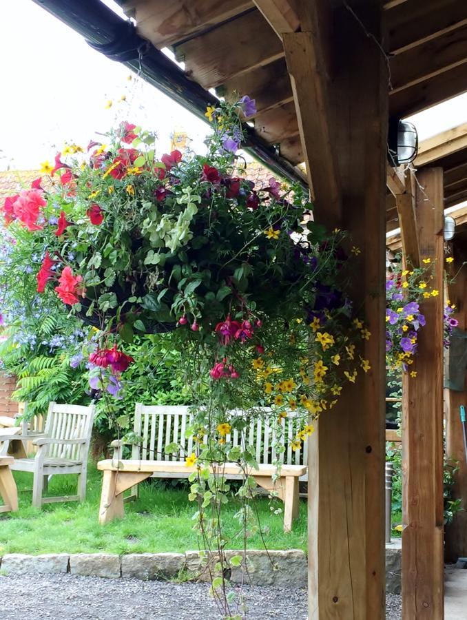 Cross Keys Inn Lydford-on-Fosse 외부 사진