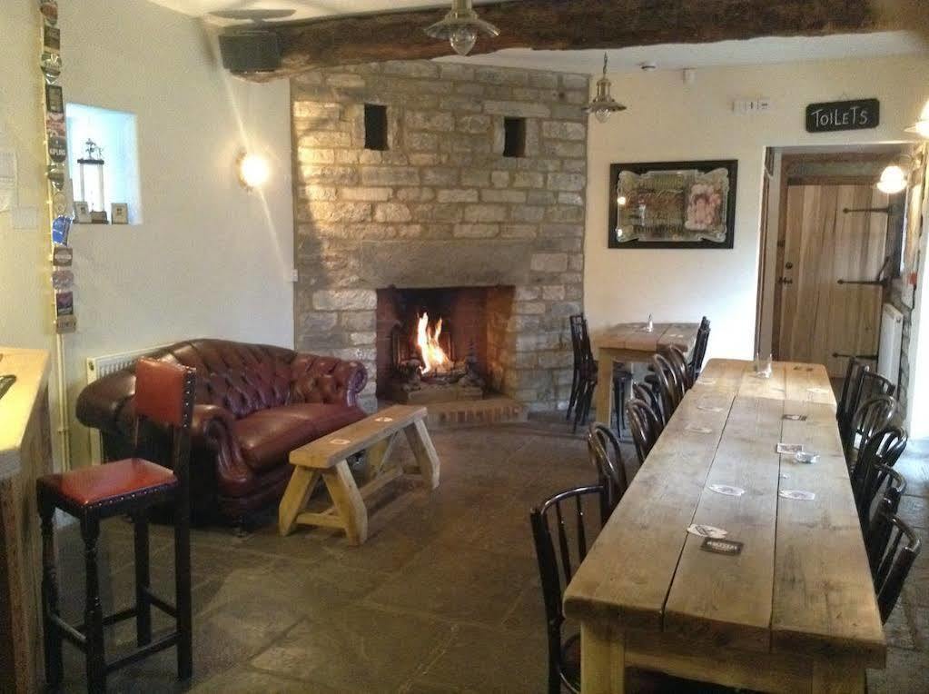 Cross Keys Inn Lydford-on-Fosse 외부 사진